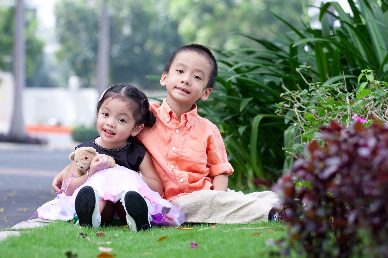 小试管代生的孩子学爸爸妈妈（孕妈供卵生的宝宝学爸爸的说说）