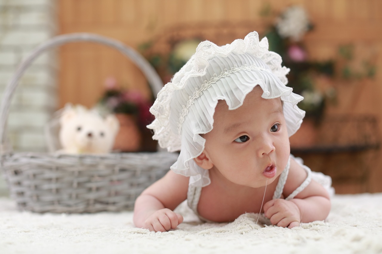孕妈供卵生的宝宝发烧呕吐是积食吗（孕妈供卵生的宝宝发烧呕吐是积食吗怎么办）